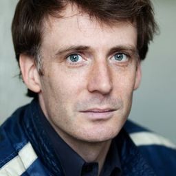 Bastian Trost 飾演 Bastian