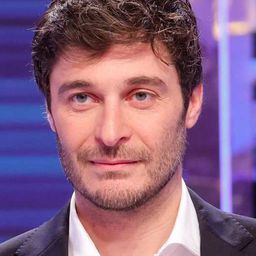 Lino Guanciale 飾演 Tru Tru