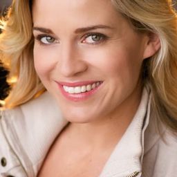 Alexandra Davies 飾演 Judy