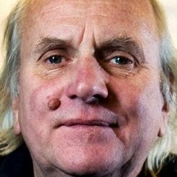 Frode Rasmussen 飾演 Chief of Police