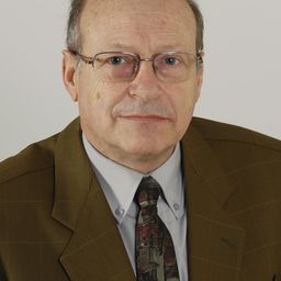 Michel Dubois 飾演 Claire's Father