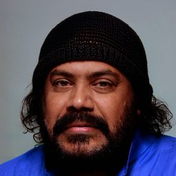 Joe Malloori - 無所畏懼演員 飾演Karim Bhai