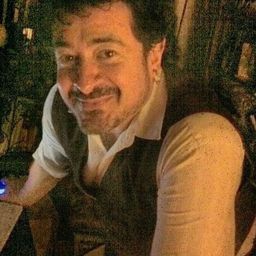 Theo Werneck - Romeo and Juliet Get Married演員 飾演Homem 2 Táxi