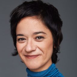 Eli León - 突發械劫現場演員 飾演Hotel receptionist