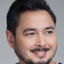 克里斯·維安努瓦 - 巴塞隆拿：未訴的衷情演員 飾演Ben Antipala