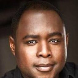 Kwesi Ameyaw - Valentine in the Vineyard演員 飾演Reverend