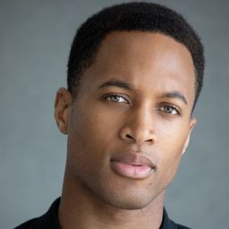 Brendan Morgan 飾演 Tanner