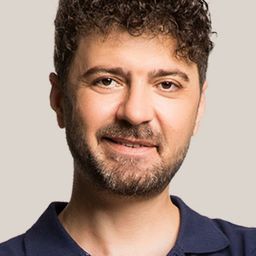 沙辛·厄馬克 飾演 