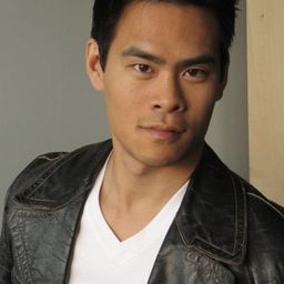 Thai-Hoa Le 飾演 Fisherman