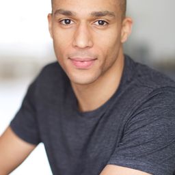 Aurelien Gaya 飾演 Otello