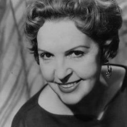 Diana Beaumont 飾演 (uncredited)