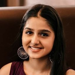 安娜斯瓦拉拉詹 - With Love演員 飾演Monisha