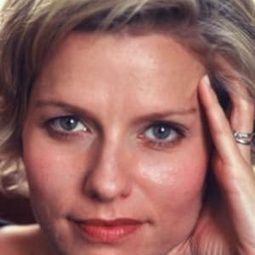 Alexa Fischer 飾演 