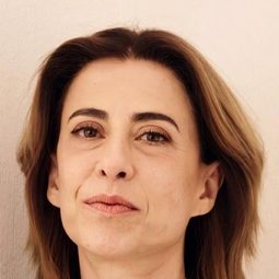 法蘭達杜利斯 飾演 