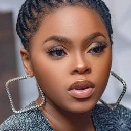 Chedinma Ekile 飾演 