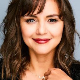 Leslie-Anne Huff 飾演 Madison De La Cruz