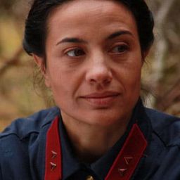 Estrella Zapatero - 殺神十號演員 飾演Seven Eleven