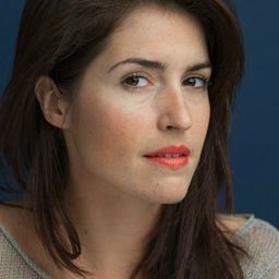 Davie-Blue 飾演 Gretchen