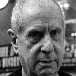 丹尼·菲爾德 飾演 Self