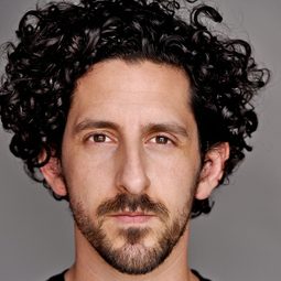 亞當·夏皮洛 - 時代教主：喬布斯演員 飾演Avie Tevanian