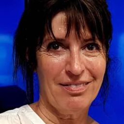 Sophie Arthuys 飾演 Madame Omelette (voice)