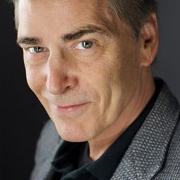 Martin Thompson - 靈界替身演員 飾演Stewart Green