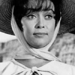 Francesca Bellini 飾演 Gladys Schmidlapp