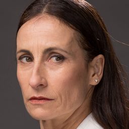 安帕柔·諾格拉 飾演 Mercedes