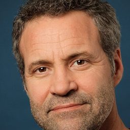 Tony Wayne 飾演 SWAT Team Leader