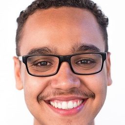 Genário Neto 飾演 Luana's Advisor