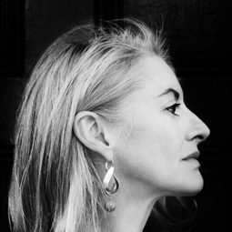 Elizabeth McGorian - 睡美人演員 飾演His Queen