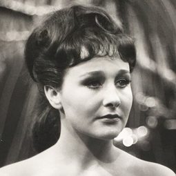 Catherine Samie 飾演 Mme Wix