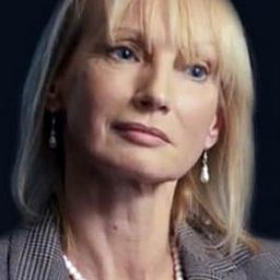 Elena Kramer - 創世紀演員 飾演Second Lady