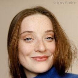 Emma Frieda Brüggler - 談談天氣演員 飾演Emma