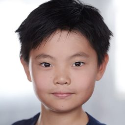 Andrei Shen 飾演 Eric