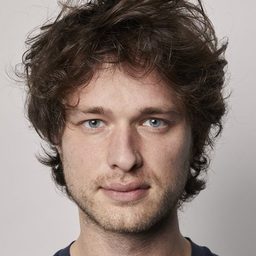 盧卡·梅利瓦 飾演 L'Iroquois