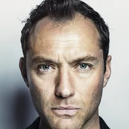 祖迪·羅 飾演 Errol Flynn