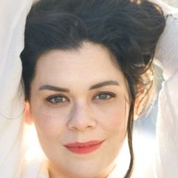 Carrie Getman 飾演 