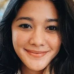 Naysila Mirdad 飾演 Wulan