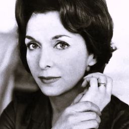 Maxine Audley 飾演 Marion Fane