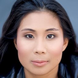 Michelle Wong 飾演 Yi’s Mom (voice)