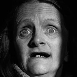 Ene Pappel 飾演 Sister Luda