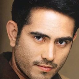 傑洛德·安德森 飾演 Jake