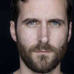 Robert Jack 飾演 Grand Master