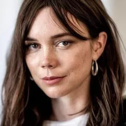 海達·史蒂恩史泰特 飾演 Axelia