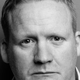 Gordon Brown 飾演 Hagen