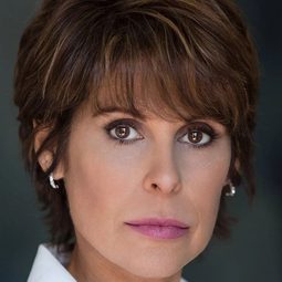 吉姬·厄尼塔 飾演 Mrs. Jensen