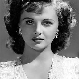 Madeleine Lebeau 飾演 Madeleine, the French Actress