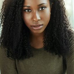 娜卡杜桑 飾演 Amber