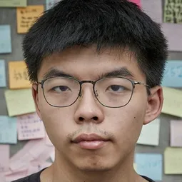 黃之鋒 - 香港後世代戰歌演員 飾演Self - Politician